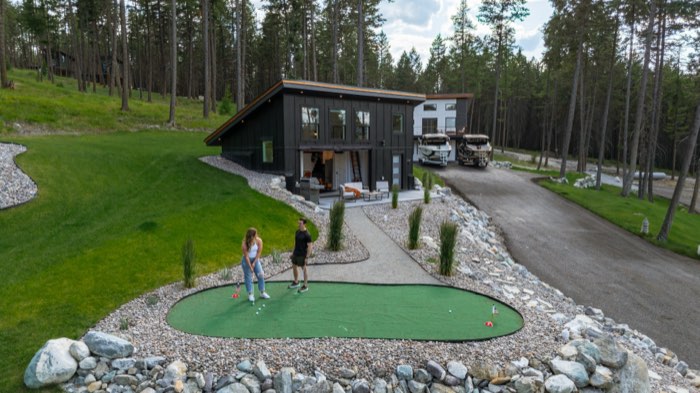 The putting green
