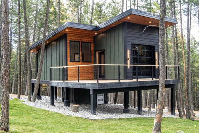 The Summit treehouse